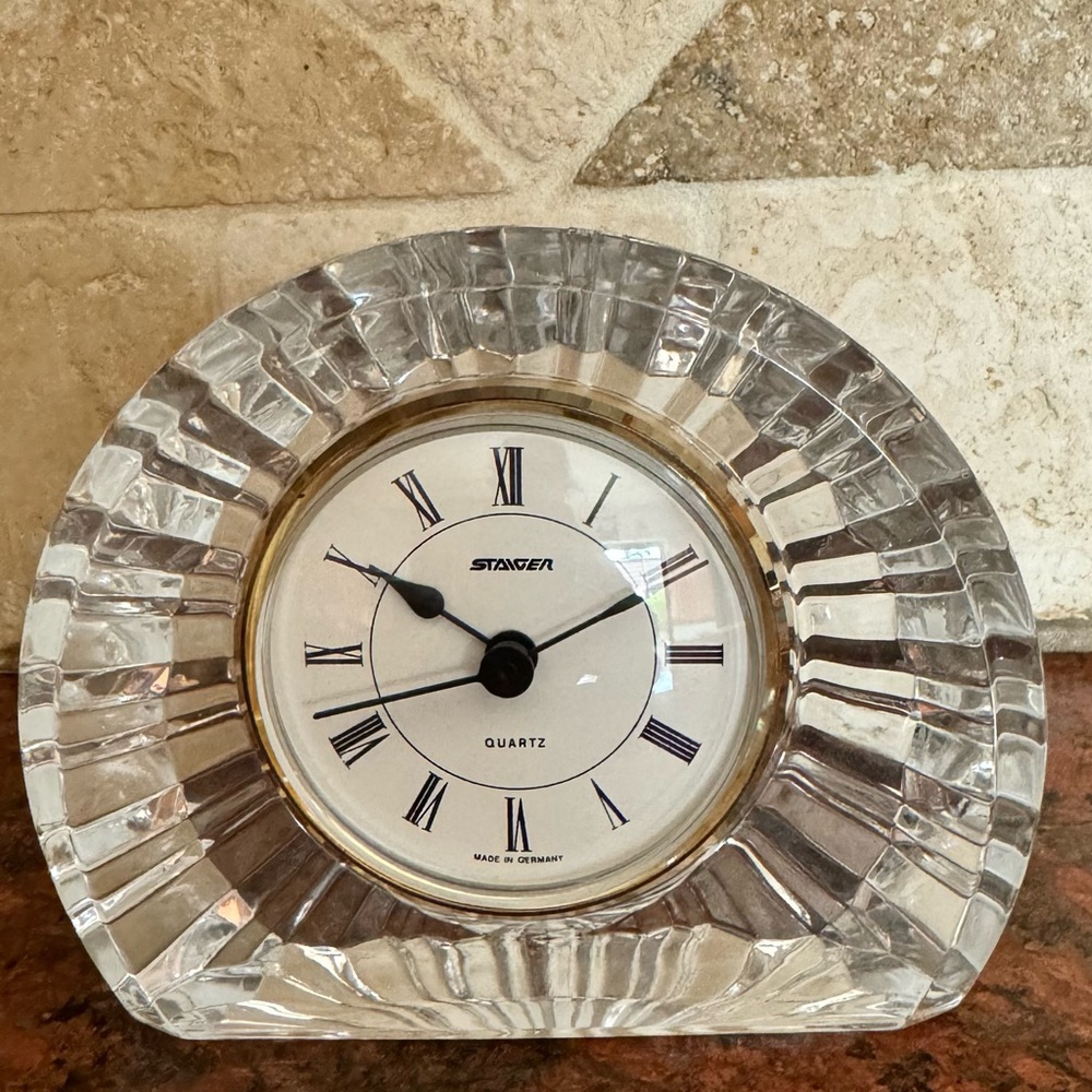 STAIGER. Vintage, Lead Crystal Desk Clock. Beveled Design on back. Battery.